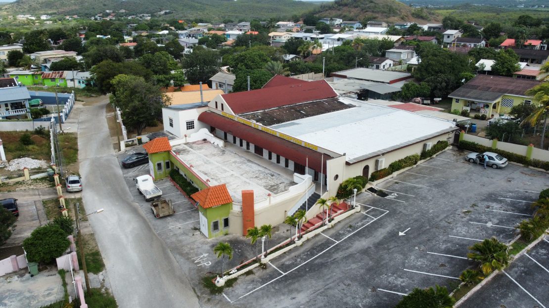 Commercial in Curaçao