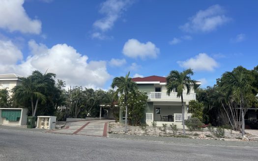 Family Home For Sale in Recompensa Park